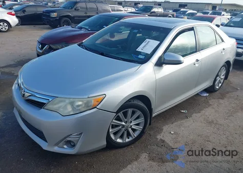 2013 Toyota Camry Xle z USA, uszkodzony, nr VIN 4T4BF1FK1DR284230